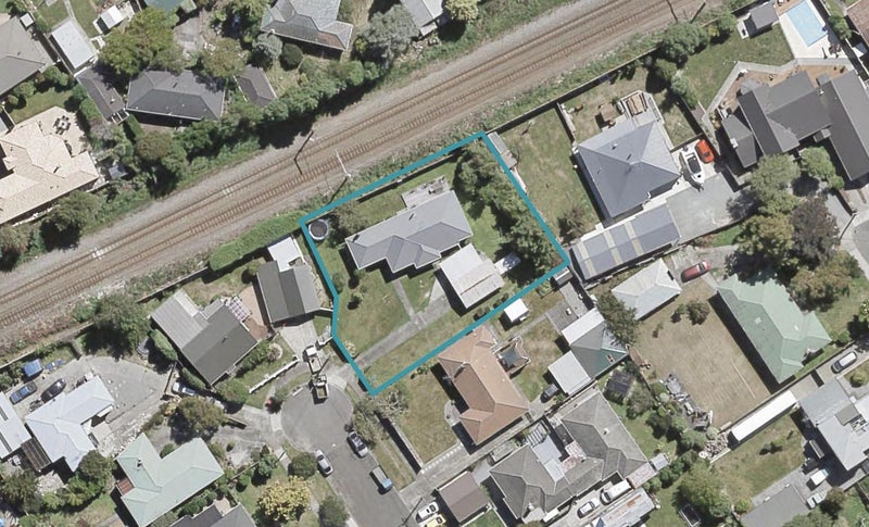10 Coates Grove, Silverstream, Upper Hutt - Carousel 1