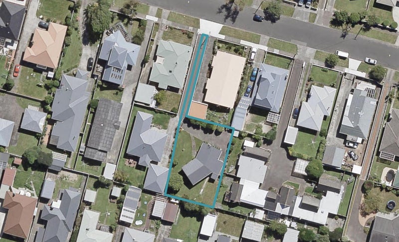 31 Garden Road, Avalon, Lower Hutt - Carousel 1