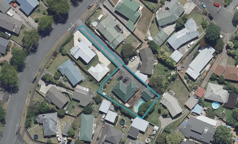 42 Garden Heights Avenue, Glenview, Hamilton - Carousel 1