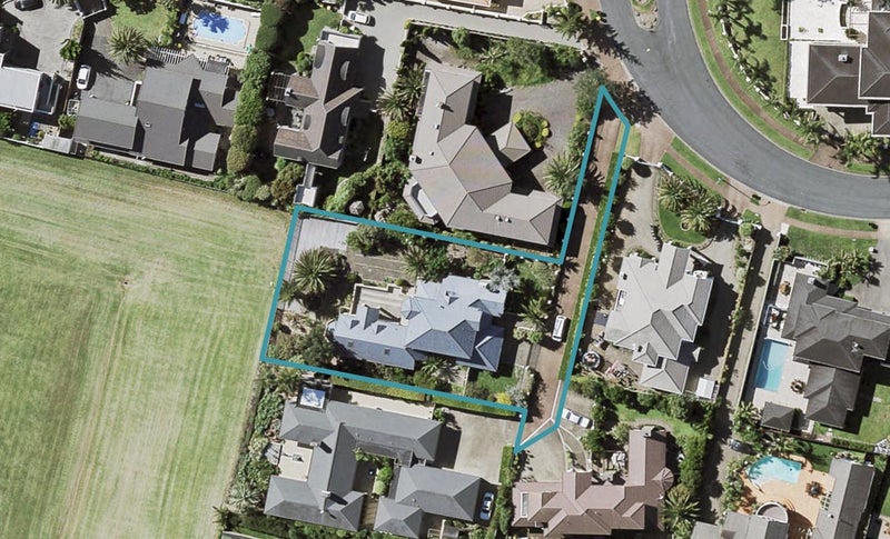65 Manor Park, Sunnyhills, Auckland - Carousel 1