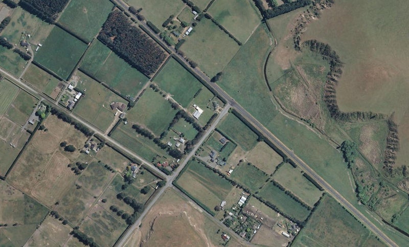 6 Duck Pond Road, Christchurch - Carousel 1