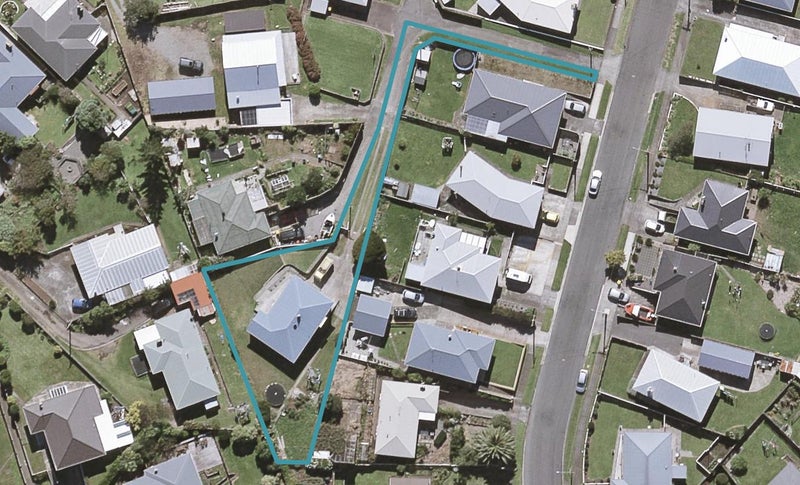 15A Rospeath Crescent, Spotswood, New Plymouth - Carousel 1