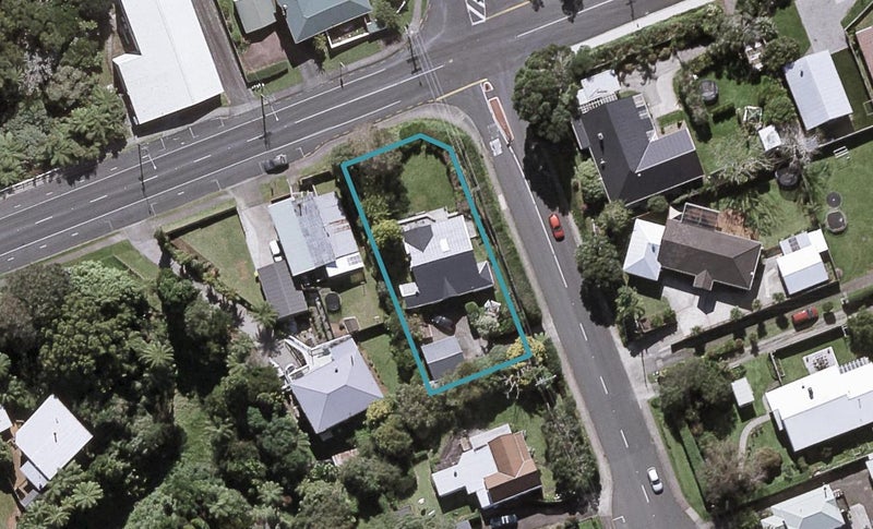 52 Govett Avenue, Frankleigh Park, New Plymouth - Carousel 1
