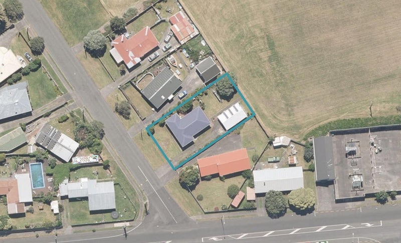 4 Hood Street, Castlecliff, Whanganui - Carousel 1