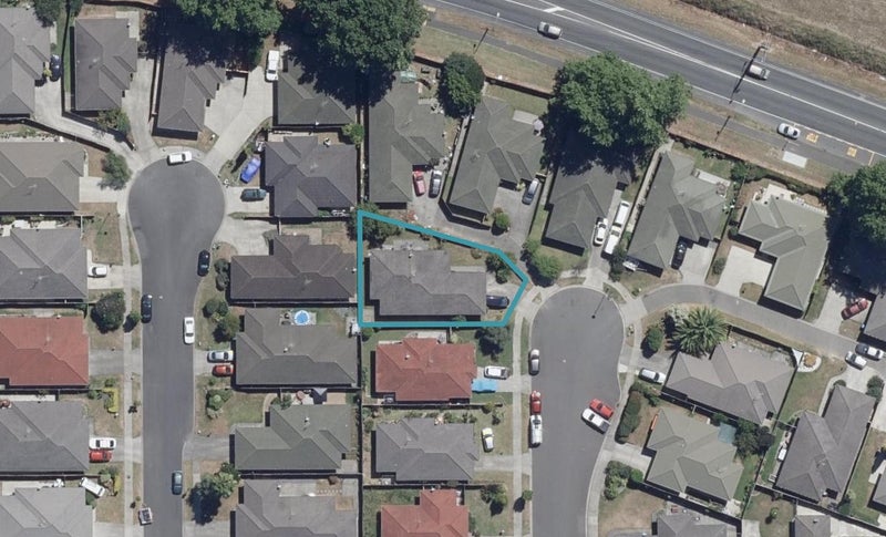 15 Nobleman Place, Hamilton East, Hamilton - Carousel 1
