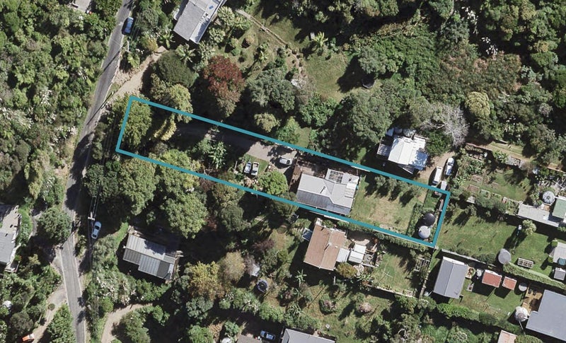 19 Lannan Road, Surfdale, Waiheke Island - Carousel 1