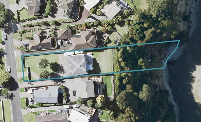 119 Pah Road, Cockle Bay, Auckland - Carousel 1