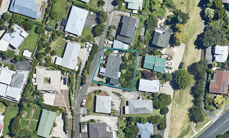 8 Lees Way, Otumoetai, Tauranga - Carousel 1