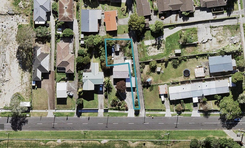 38C Links Road, New Lynn, Auckland - Carousel 1