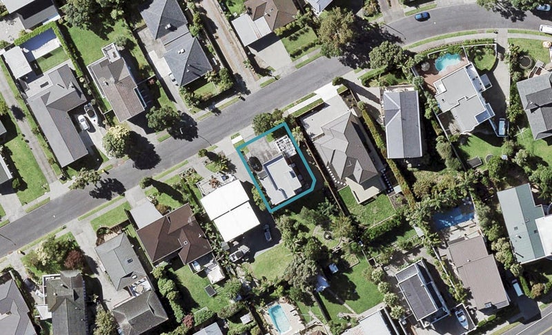 12 Gulf Crest, Bucklands Beach, Auckland - Carousel 1