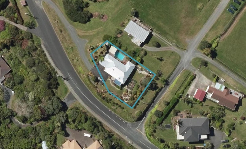 44 Weir Crescent, Onerahi, Whangarei - Carousel 1