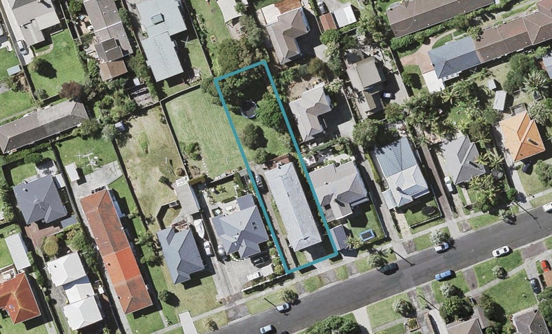 2/6 Aramoana Avenue, Devonport, Auckland - Carousel 1