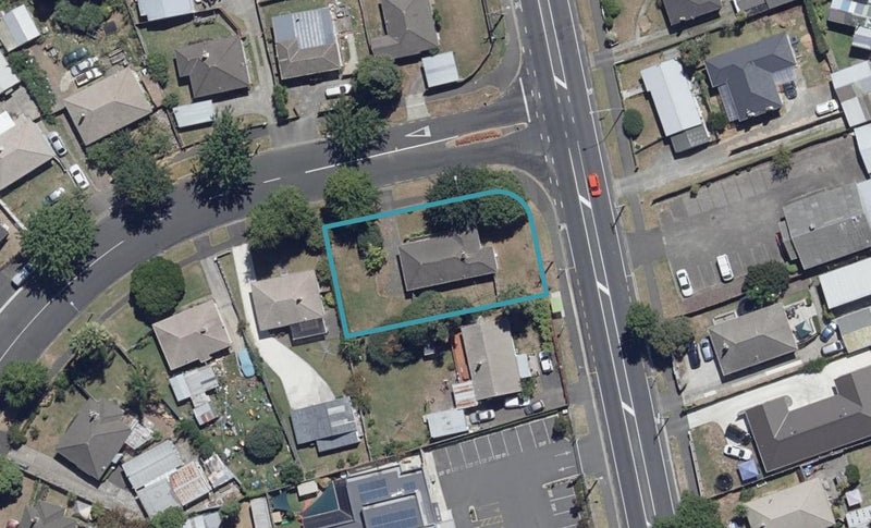 361 Peachgrove Rd, Fairfield, Hamilton  - Carousel 1