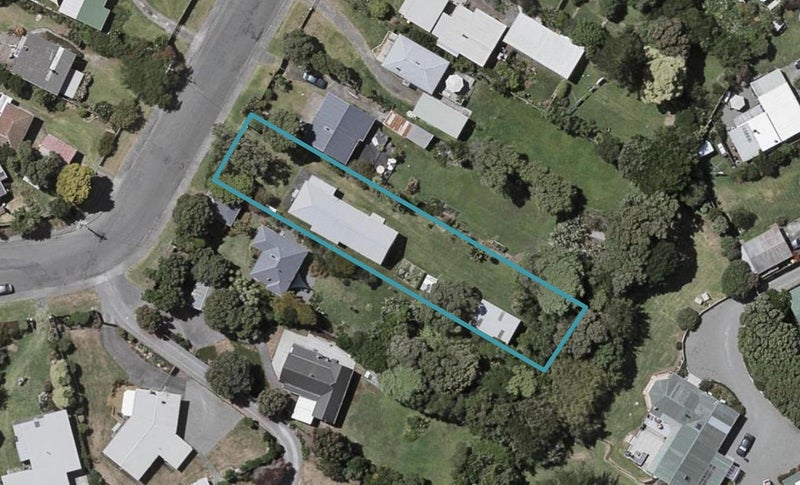 16 The Avenue, Otaki Beach, Otaki - Carousel 1