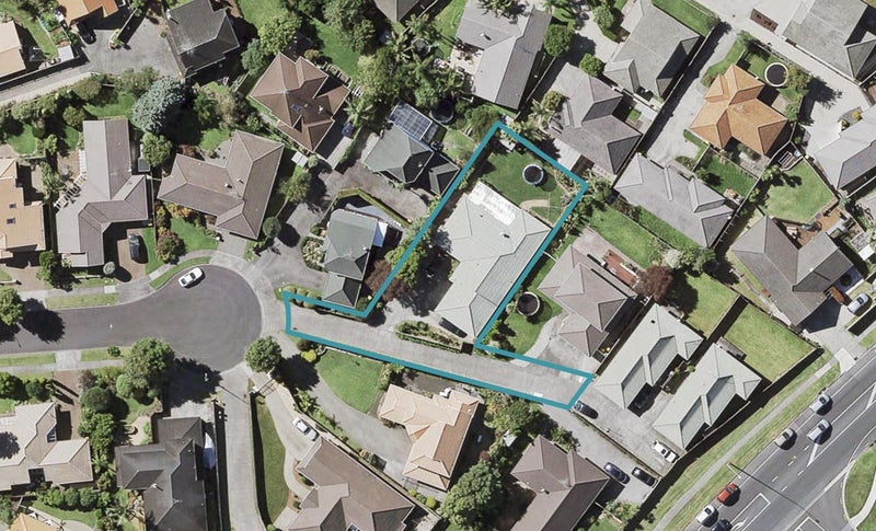 16 Mt Blanc Place, Northpark, Auckland - Carousel 1