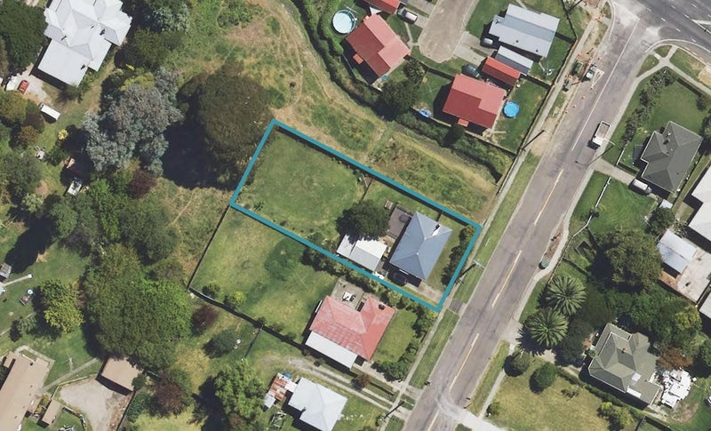 3 Endcliffe Road, Kaiti, Gisborne - Carousel 1