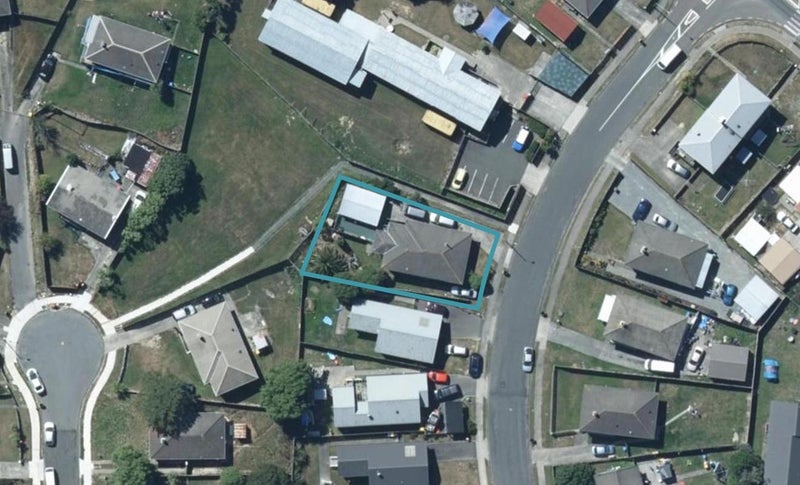 75 Westmeath Street, Waitangirua, Porirua - Carousel 1
