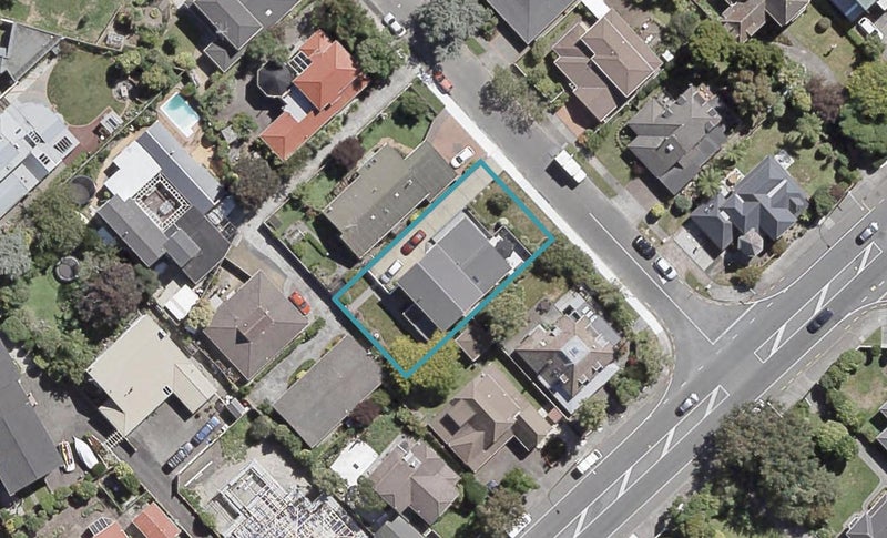 2 St Columbans Grove, Boulcott, Lower Hutt - Carousel 1