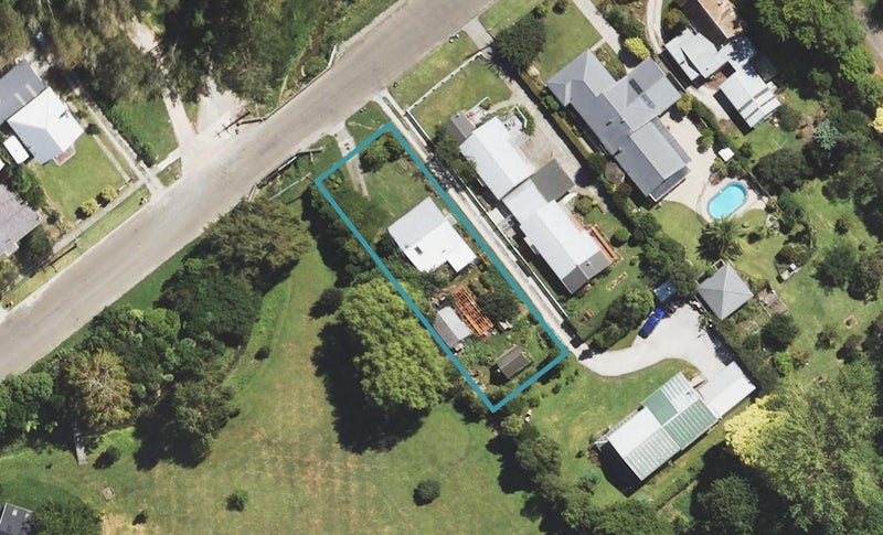 11 Massey Road, Mangapapa, Gisborne - Carousel 1