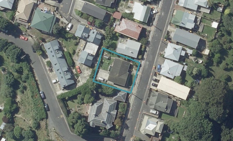 28 Peel Street, Mornington, Dunedin - Carousel 1