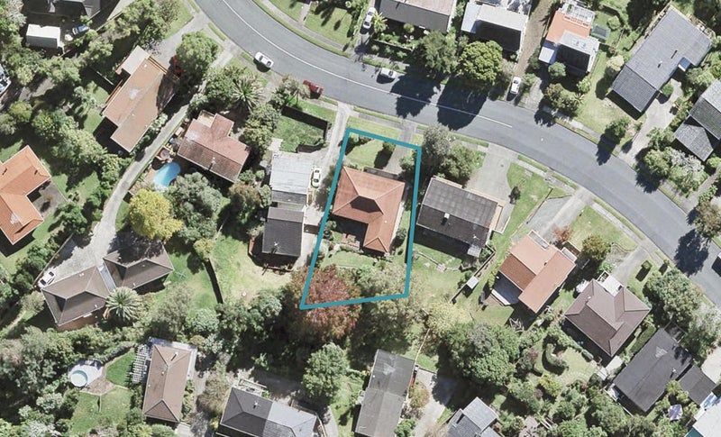 48 Stapleford Crescent, Browns Bay, Auckland - Carousel 1