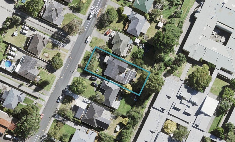 68 Stottholm Road, Titirangi, Auckland - Carousel 1