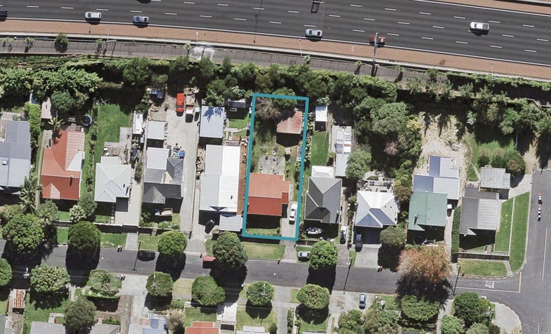 9 Levonia Street, Morningside, Auckland - Carousel 1