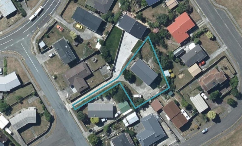 7 Clipper Street, Titahi Bay, Porirua - Carousel 1