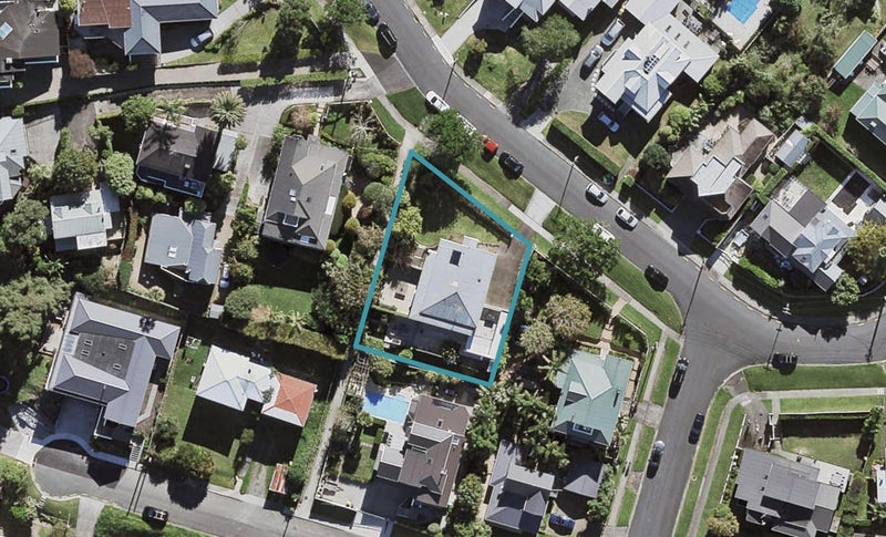 14 Mariposa Crescent, Birkenhead, Auckland - Carousel 1