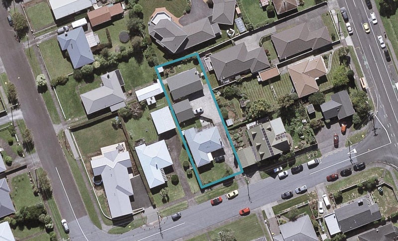 2/6 Smith Road, Merrilands, New Plymouth - Carousel 1