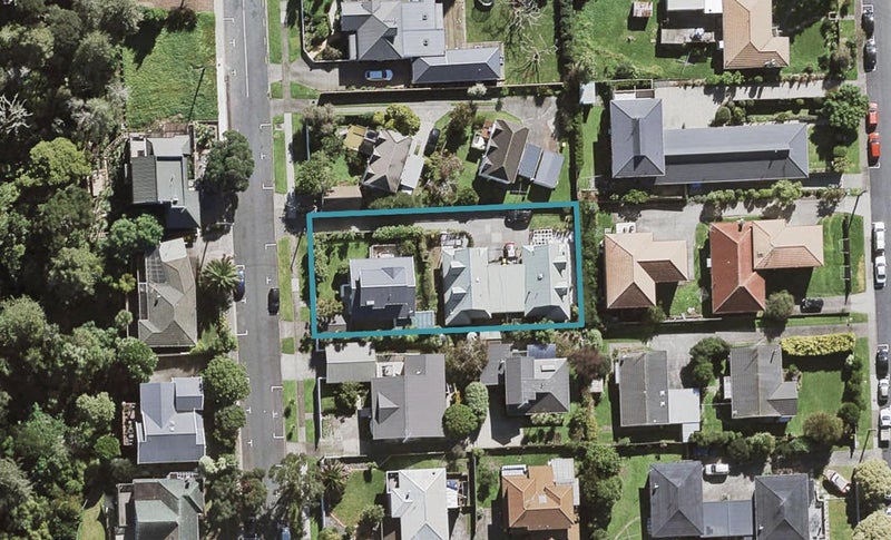 2/15 Park Avenue, Northcote, Auckland - Carousel 1