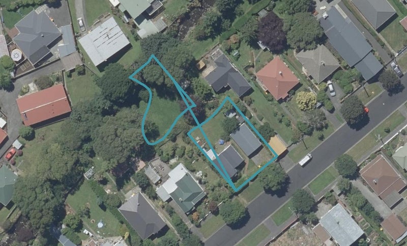 15 Ainslee Place, North East Valley, Dunedin - Carousel 1
