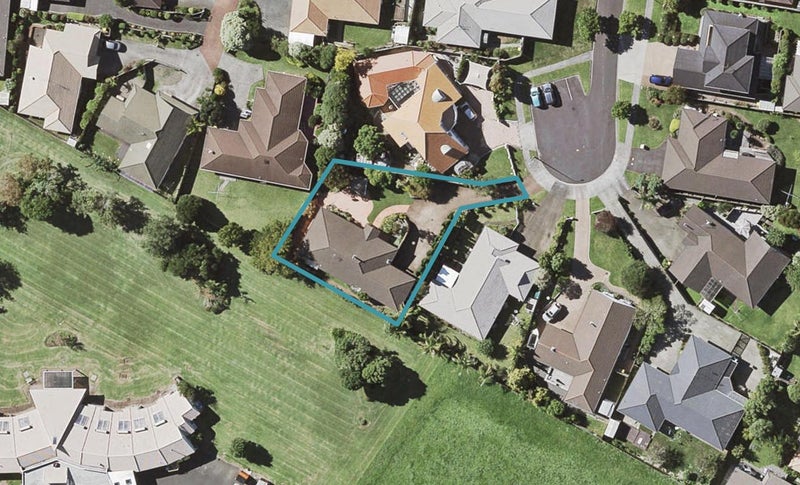 7 Campian Place, Golflands, Auckland - Carousel 1