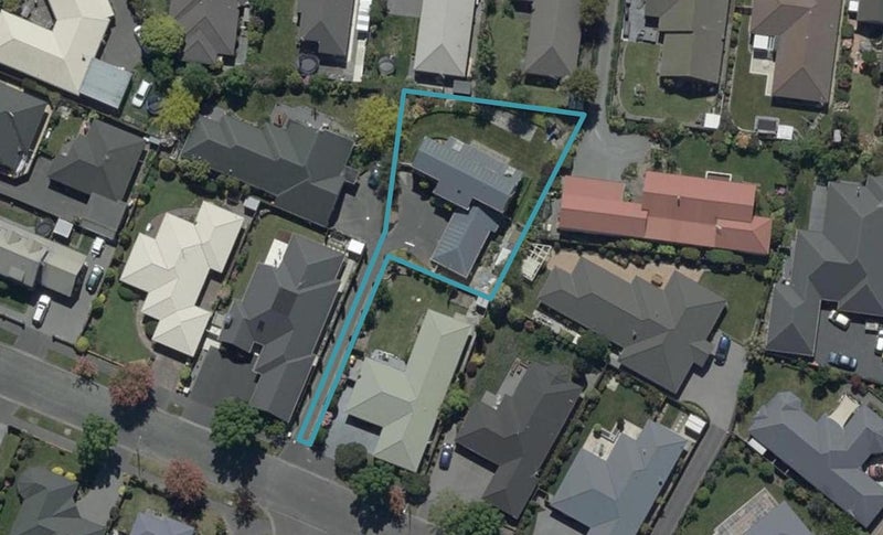 11 Berkshire Drive, Avonhead, Christchurch - Carousel 1