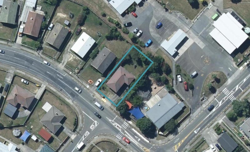 372 Warspite Avenue, Waitangirua, Porirua - Carousel 1
