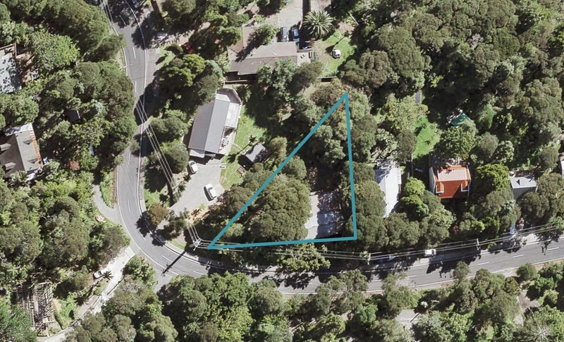 144 Laingholm Drive, Laingholm, Auckland - Carousel 1