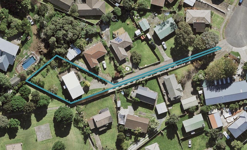35 Lindis Place, Mangere Bridge, Auckland - Carousel 1