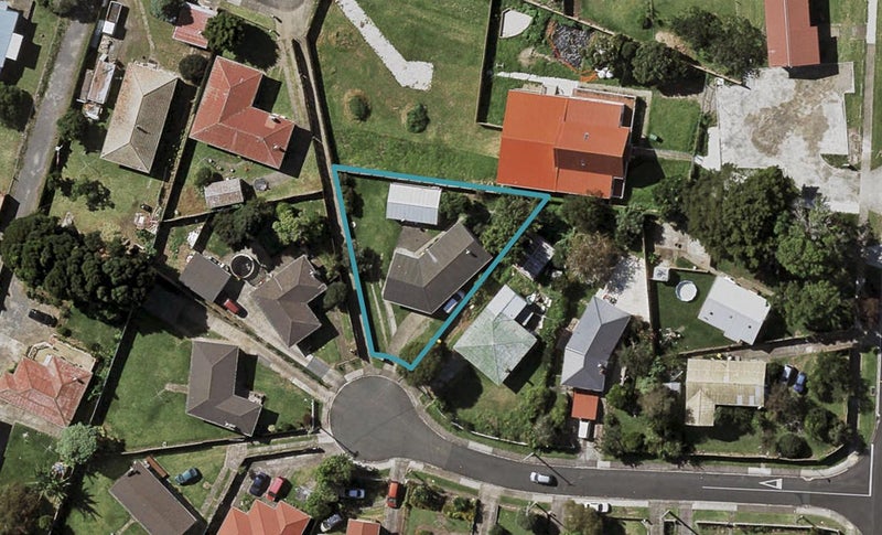 7 Jukes Place, Otara, Auckland - Carousel 1