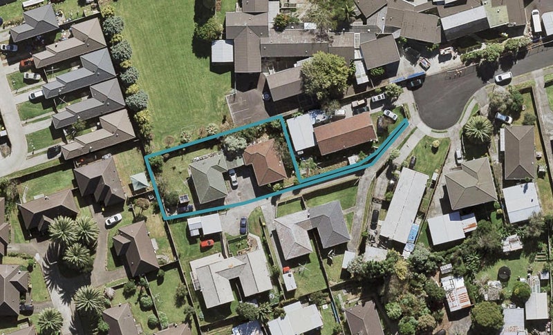 1/22 Bingara Place, Favona, Auckland - Carousel 1
