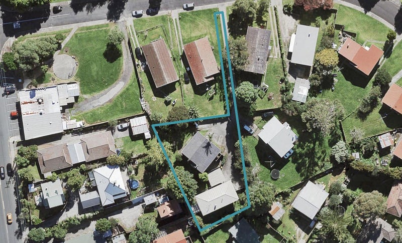2/44 Lysander Crescent, Beach Haven, Auckland - Carousel 1