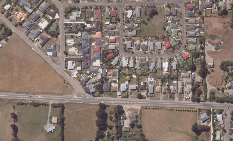 35 Arrow Crescent, Holmes Hill, Oamaru - Carousel 1