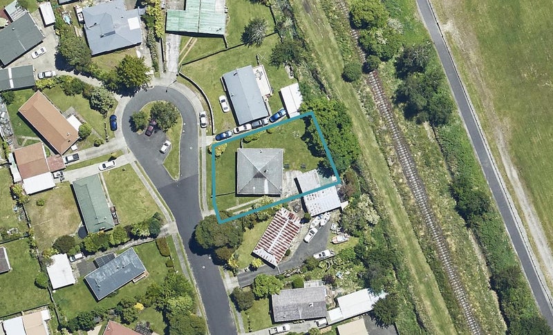7 Luke Place, Fairy Springs, Rotorua - Carousel 1