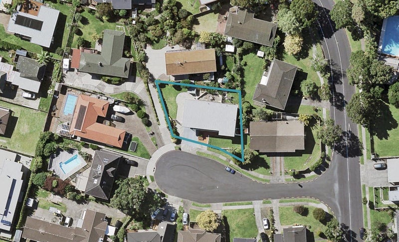 3 Suzetta Place, Sunnyhills, Auckland - Carousel 1