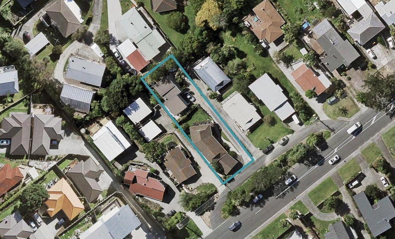 2/124 Sunset Road, Unsworth Heights, Auckland - Carousel 1