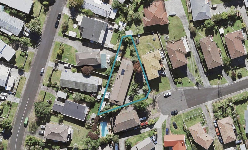 19 Darlington Place, Glendene, Auckland - Carousel 1