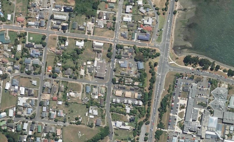 20 Ngatitoa Street, Takapuwahia, Porirua - Carousel 1