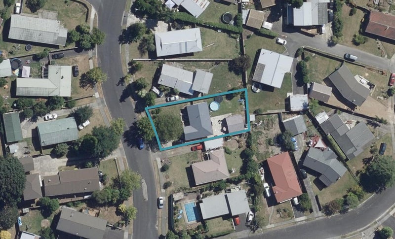 17 Michael Avenue, Dinsdale, Hamilton - Carousel 1