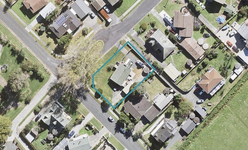 18 Ferndale Drive, Papakura - Carousel 1