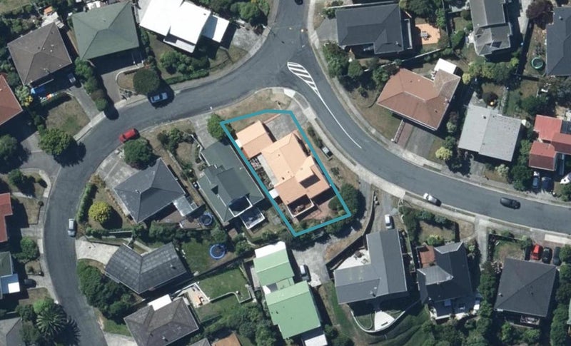 9 Truro Road, Camborne, Porirua - Carousel 1