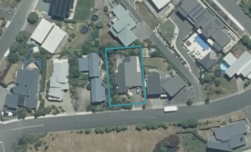 10 Windsor Drive, Britannia Heights, Nelson - Carousel 1
